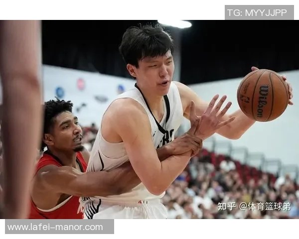 杨瀚森在波特兰开拓者队遇冷?中美篮球文化差异下的球迷评价反差